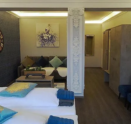 Diamond Hotel *